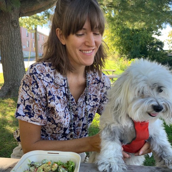 🥰 Meet your Posher, Angie 🥰 - Picture 1 of 2